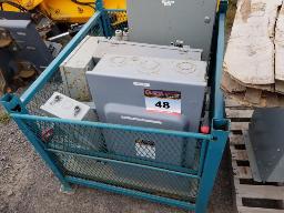 Boite de jonction électrique avec panier