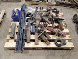 Lot d'attaches à remorques variées