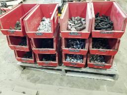 Lot d'écrous et de boulons variés pour lames à neige