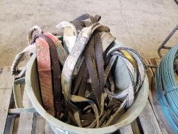 Lot de chaines et d'élingues variées