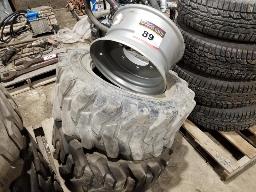 2 Pneus 12-16.5, 12 plis et une roue pour wacker wl32