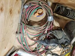 1 Bobine à aluminium, 2 torches à couper, tige laiton, anneaux à souder, 8 écrans anti-flash neufs, torche à chauffer