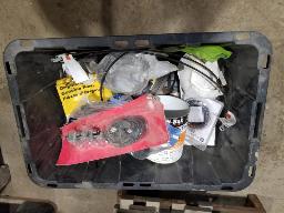 Lot varié: brosse d'acier, câblage pour remorque, câblage d'antenne de CB  et plus