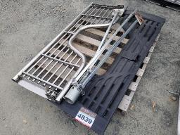 2 Tail gate attache select et support pour roulotte