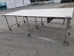 Table de découpe en stainless sur roulettes 5'x10''x37''
