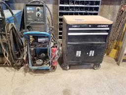 MILLER MATIC 211-Soudeuse 220 volts, coffre, casque, gants, lot de régulateurs, spool gun