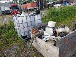 Lot de quincaillerie variées 6'' et 8'' : valves, coudes, union