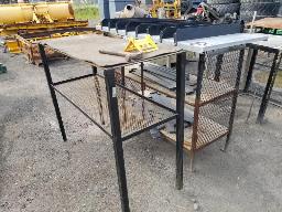 2 Étagères en acier