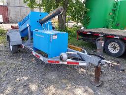 Écraseur à baril hydraulique sur PTO sur remorque