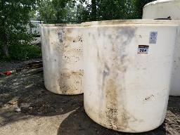 2 Gros barils en plastique