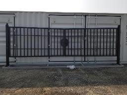 2025-Portail 236''x77'', poteaux 86'', poids: 550 lbs