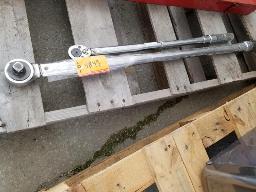 2 Torques wrench: 1x 3/4 drive torque 830, et une fois 1/2 drive torque 345