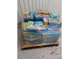 Palette de piscine et jeux gonflable (environ 55 morceaux)