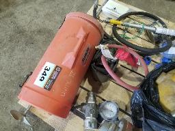 Lot de fitting pneumatiques 1'' , pompe à diaphragme 1''  et lot de pièces variées