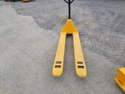 ULINE Modèle H2680 - Transpalette