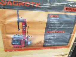 AGT ATK-TC24 - Machine a démonter les pneus