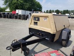 1988 INGERSOLL RAND P185W, compresseur sur remorque,