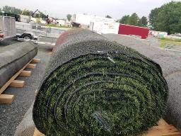 1 Rouleau tapis gazon, environ 15' long