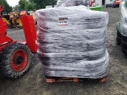 Lot de 20 pneus neuf auto et camion variés