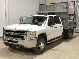 2011, CHEVROLET SILVERADO 3500, CAMION À 6 ROUES    BENNE, ÉPANDEUR,