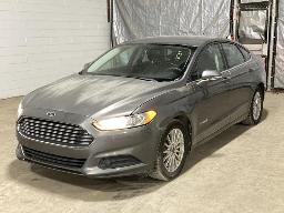 2013, FORD FUSION SE, AUTOMOBILE    HYBRIDE