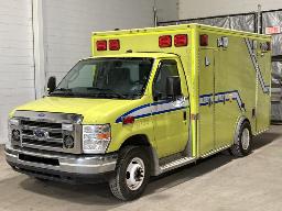 2017, FORD E-350, AMBULANCE    6 ROUES,
