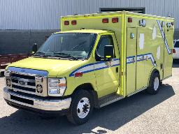 2017, FORD E-350, AMBULANCE    6 ROUES