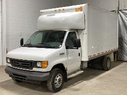 2006, FORD E-450, CAMION À 6 ROUES    CUBE, MONTE-CHARGE