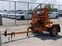 1975, GORMAN-RUPP , POMPE À EAU    SUR REMORQUE