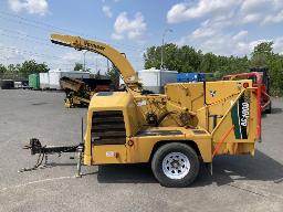 2004, VERMEER BC1000XL, DÉCHIQUETEUR À BRANCHES    SUR REMORQUE