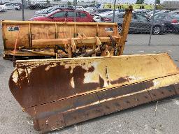 CHASSE-NEIGE ET AILE