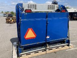 2013, ZAMBONIE TMA200, RESURFACEUSE À GLACE    EN ATTACHEMENT