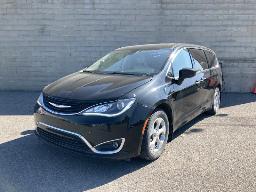 2017, CHRYSLER PACIFICA, FOURGONNETTE    HYBRIDE
