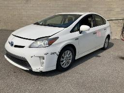 2013, TOYOTA PRIUS, AUTOMOBILE    HYBRIDE