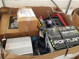 Palette de surplus de magasin non vérifié environ 17 mcx . Prévoir environ 15% de perte D'une valeur de: 5061$