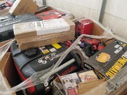 Palette de surplus de magasin non vérifié environ 20 mcx . Prévoir environ 15% de perteD'une valeur de: 5763$