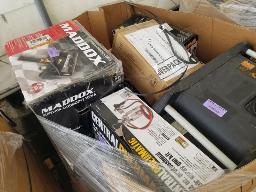 Palette de surplus de magasin non vérifié environ 17 mcx . Prévoir environ 15% de perte D'une valeur de: 5326$