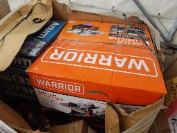 Palette de surplus de magasin non vérifié environ 16 mcx . Prévoir environ 15% de perte Valeur: 4651$