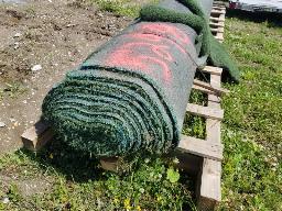 Rouleau Tapis Gazon environ 15' de large, longueur inconnu