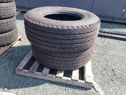 2 pneus 385/65R22.5, usagés