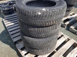 MICHELIN-4 Pneus été 215/60R16