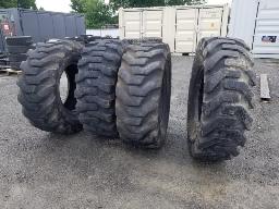 2 Pneus Firestone + 1 pneu Samson + 1 pneu Titan tous de la même grandeur grandeur 17.50x25