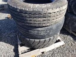 3 pneus 315/80R22.5 Usagés