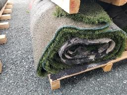 1 Rouleau tapis gazon, environ 15' long