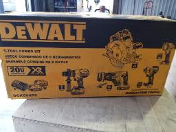 DEWALT-Ensemble de 5 outils 20 volts: perceuse marteau, scie va et vient, visseuse, scie circulaire, lampe, 1 chargeur, 2 batteries NEUF