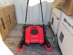 TECHCLEAN-Balai manuel : 1 brosse rotative, 2 brosses latérales NEUF