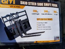 2025 GIYI GY-CYHC Carcan + fourche à déplacement latéral 60'', attache skid steer
