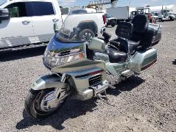 1999 HONDA GOLDWING GL15000 motocyclette