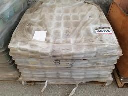 Environ 1120 boites de clous neufs 