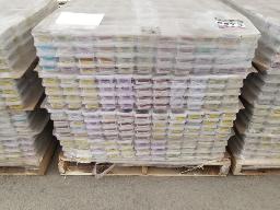 Environ 1234 boîtes de clous Neuf